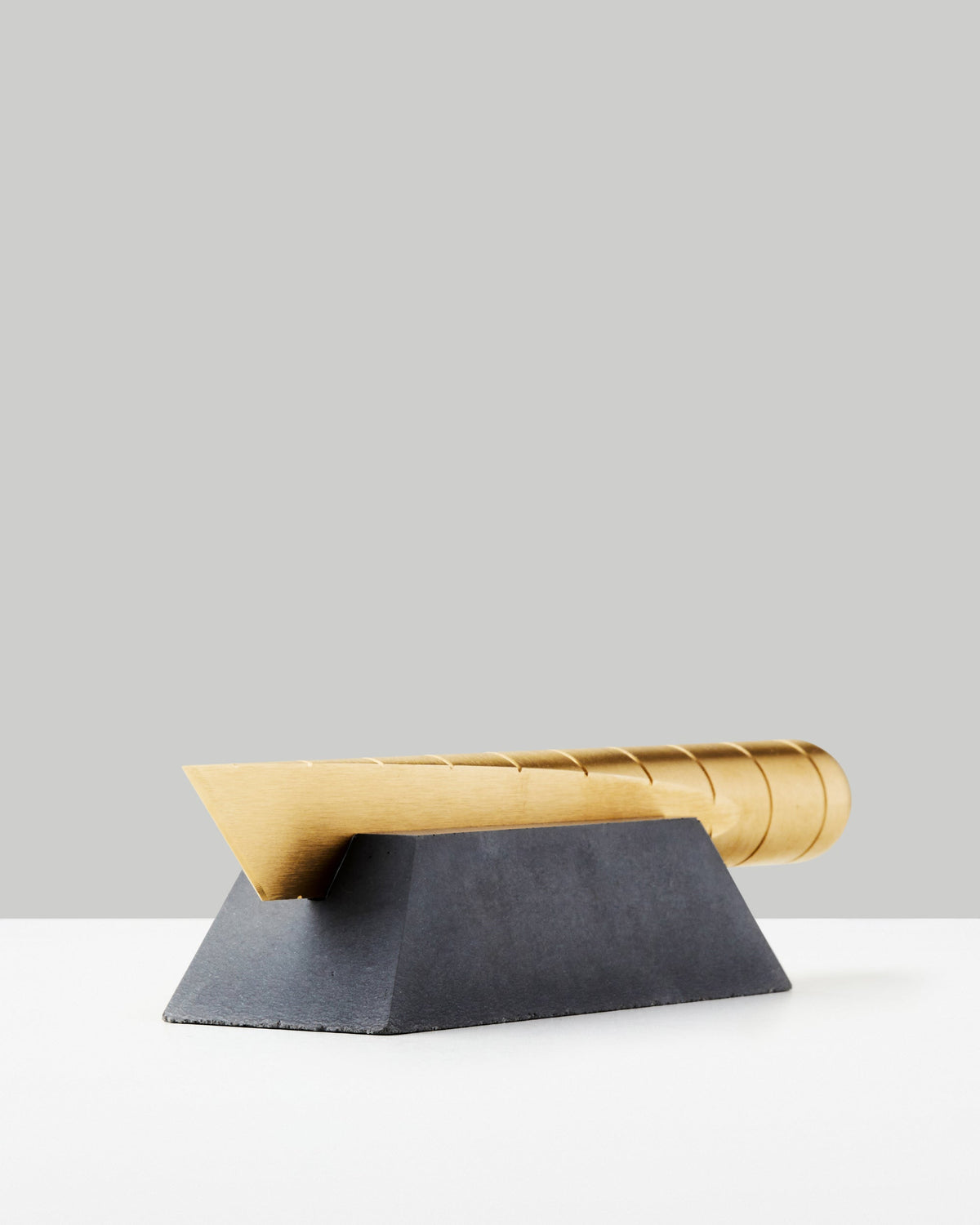 Desk Knife Plinth