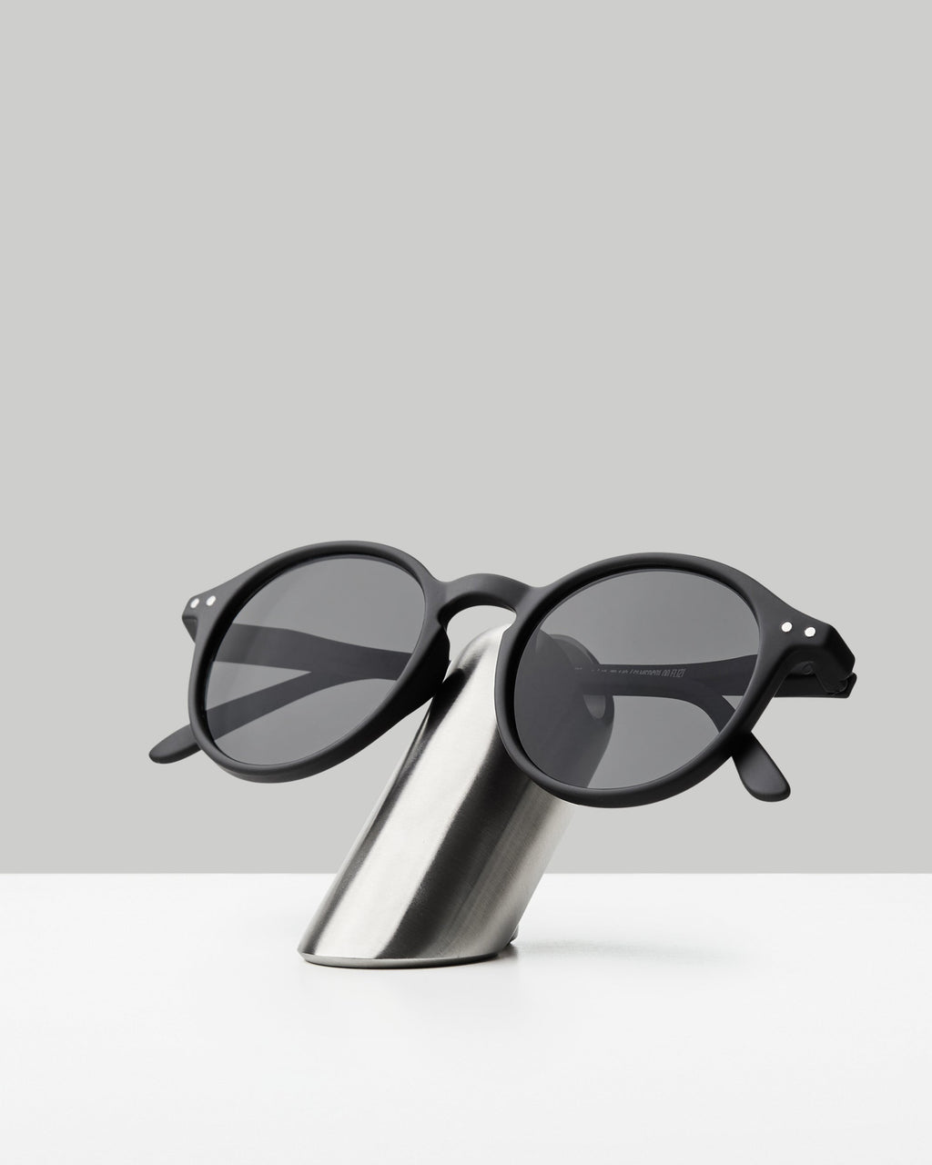 Eyewear Stand