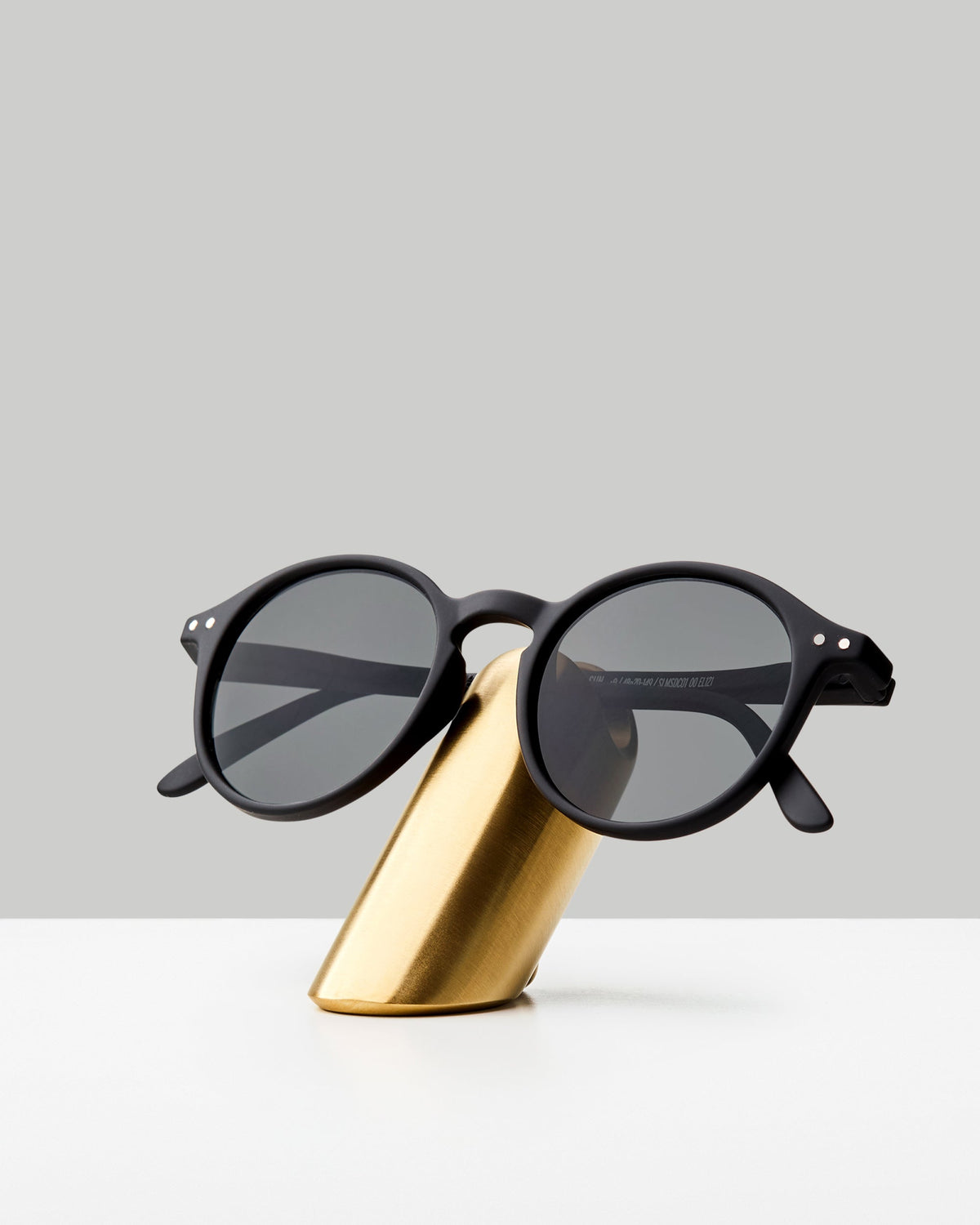 Eyewear Stand